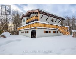 878 DEER LAKE RD ROAD, Huntsville, Ontario