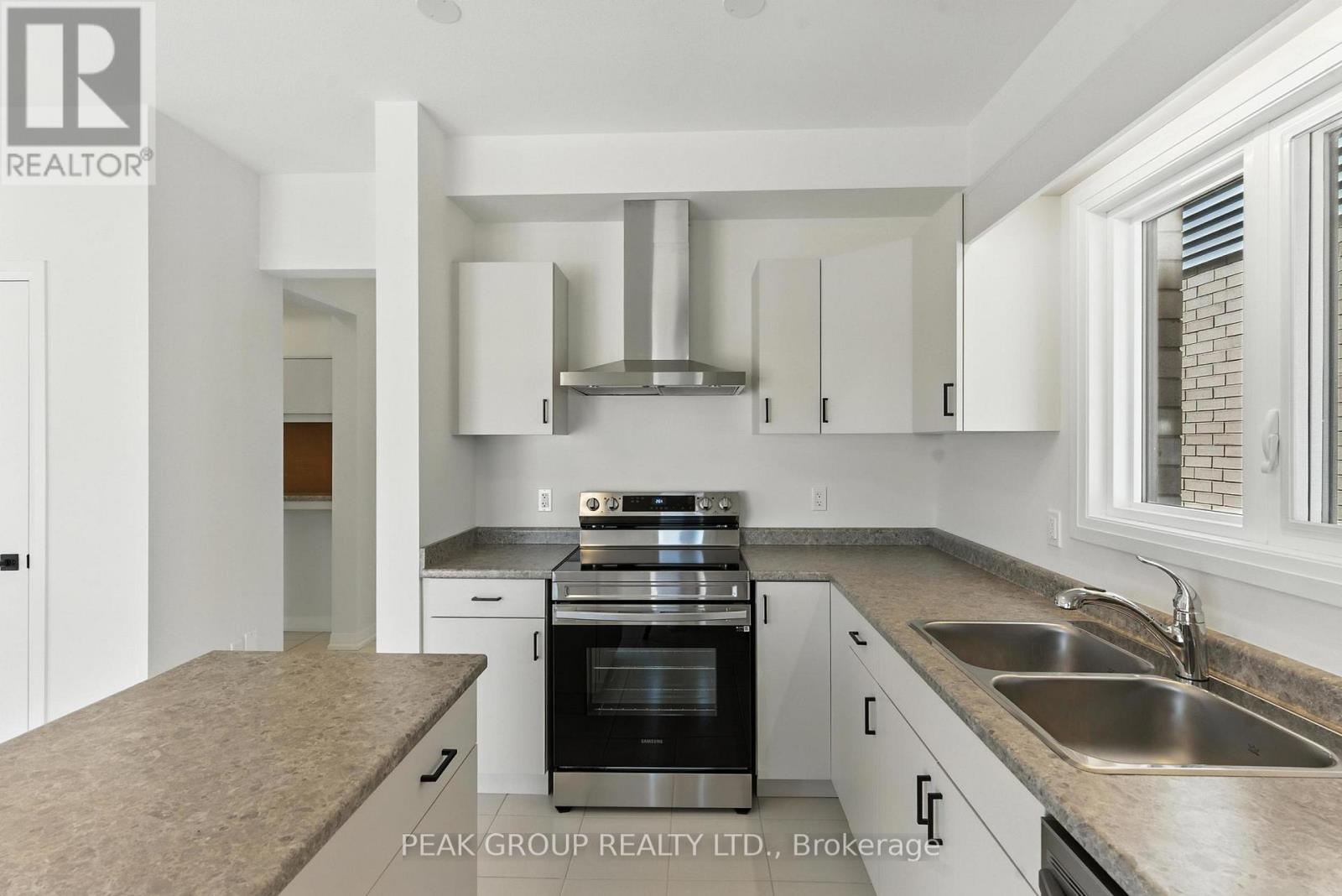 1022 Kraft Road N, Fort Erie, Ontario  L2A 4M4 - Photo 8 - X12668924