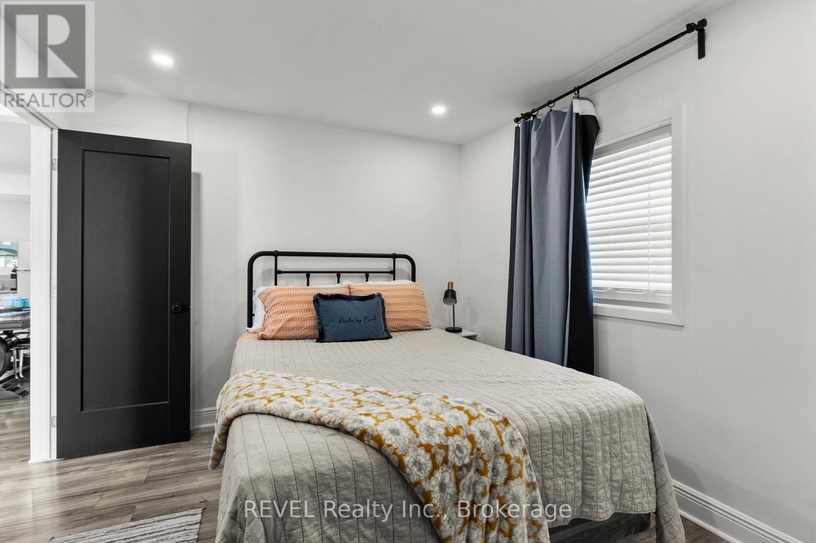 313 Ridgeway Road, Fort Erie, Ontario  L0S 1B0 - Photo 13 - X12669066