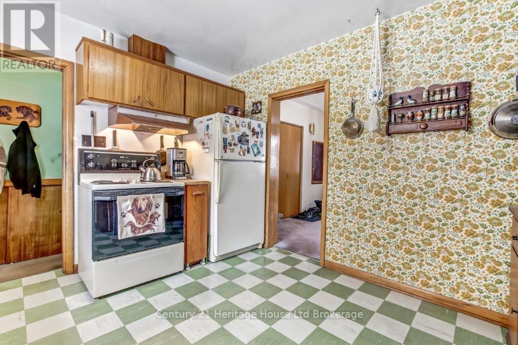 876 Isabel Street, Woodstock, Ontario  N4S 2A8 - Photo 6 - X12669110