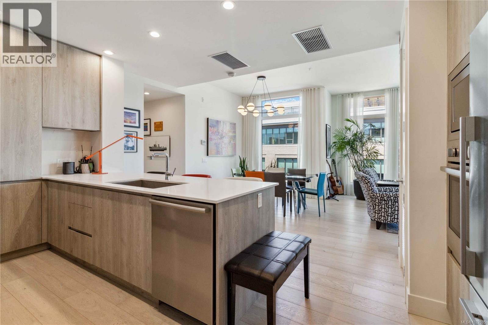 601 501 Park Pl, Esquimalt, British Columbia  V9A 0H3 - Photo 20 - 1022595