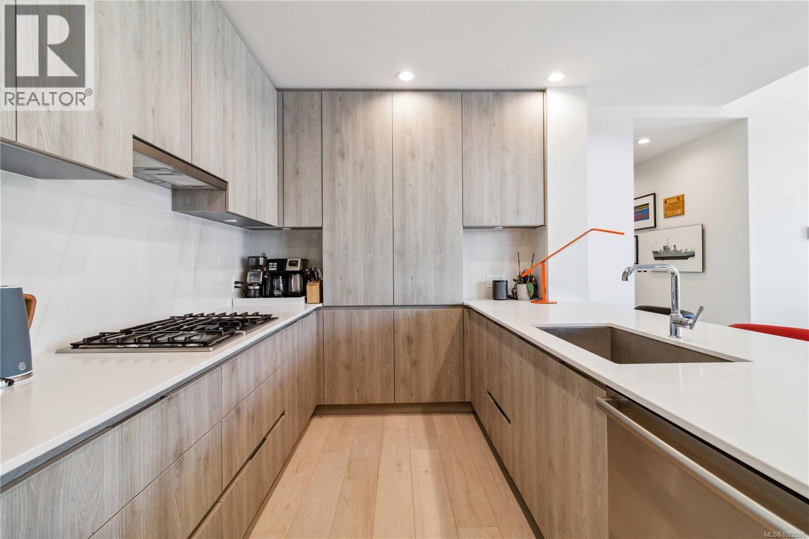 601 501 Park Pl, Esquimalt, British Columbia  V9A 0H3 - Photo 21 - 1022595