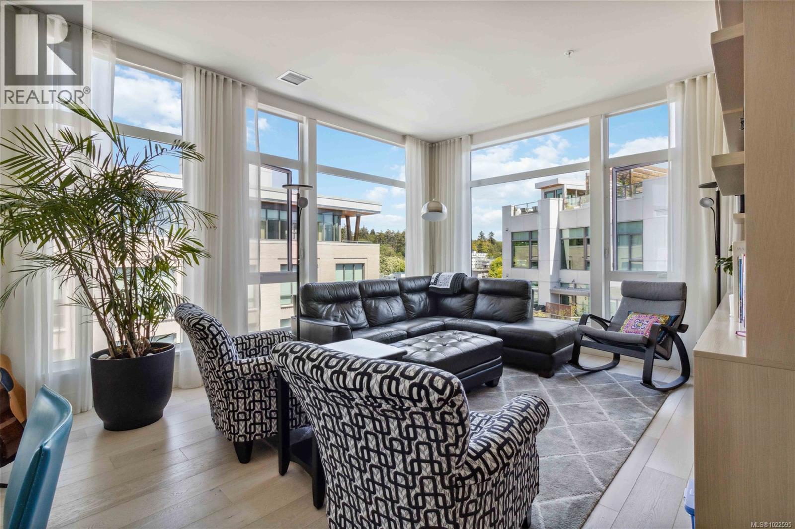 601 501 Park Pl, Esquimalt, British Columbia  V9A 0H3 - Photo 7 - 1022595