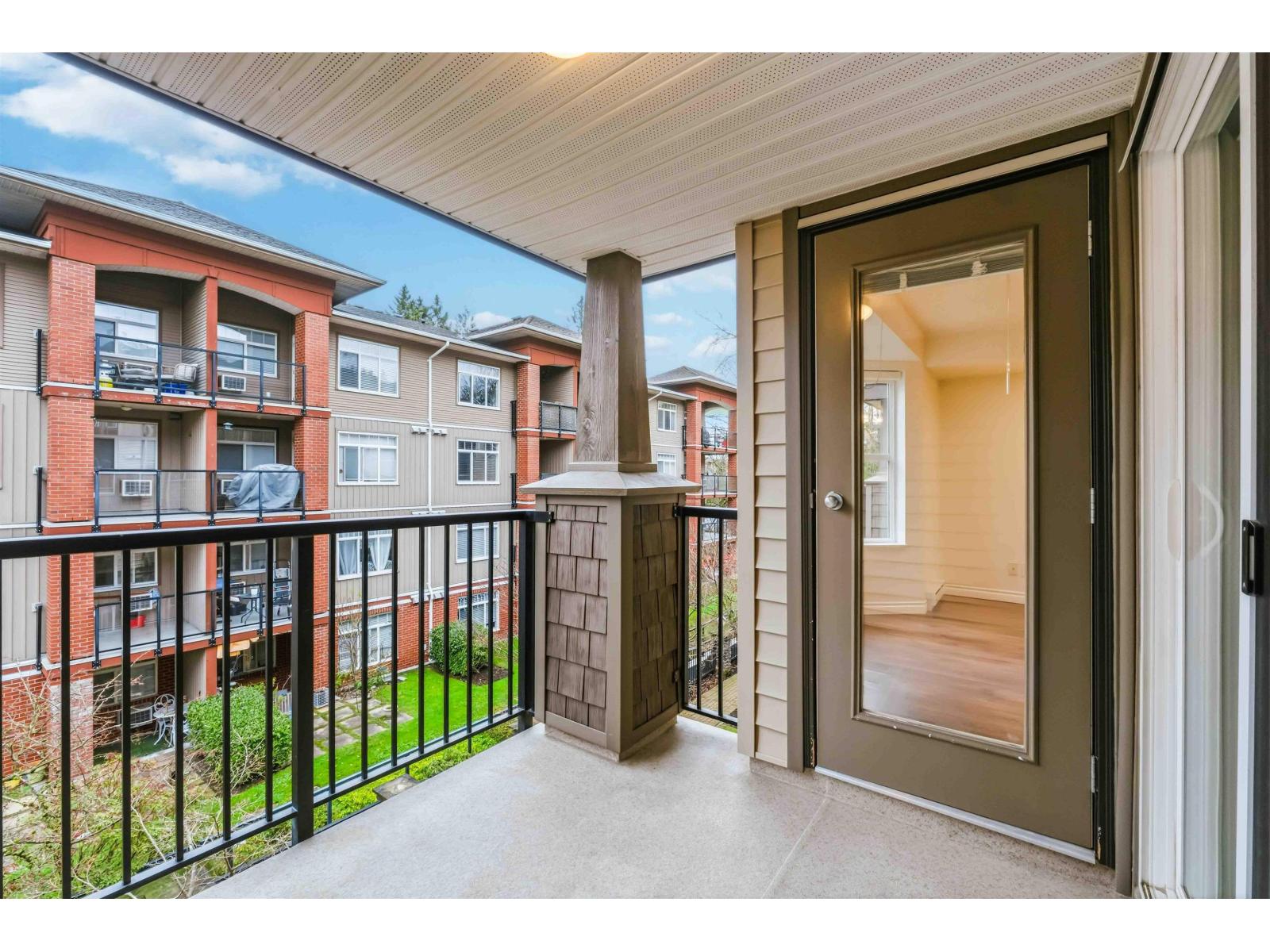 301 5488 198 Street, Langley, British Columbia  V3A 1G2 - Photo 25 - R3075864