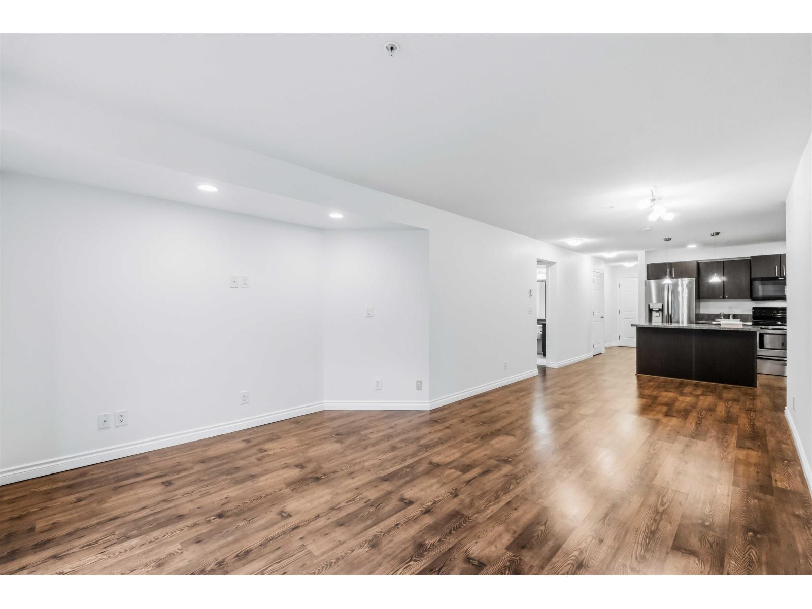 301 5488 198 Street, Langley, British Columbia  V3A 1G2 - Photo 13 - R3075864