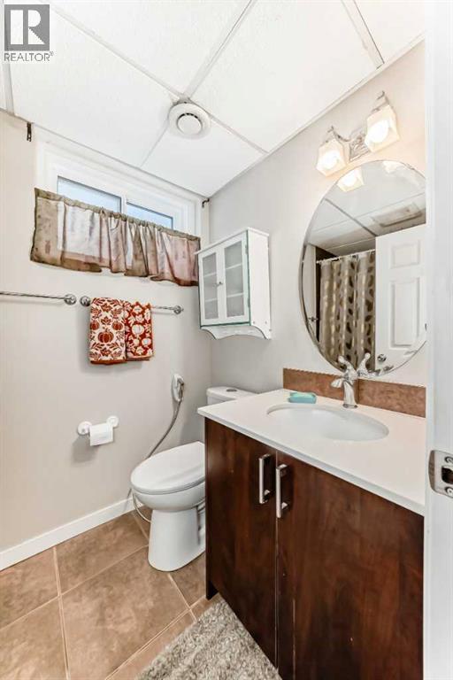 5923 Thorncliffe Drive Nw, Calgary, Alberta  T2K 2Z9 - Photo 35 - A2276899