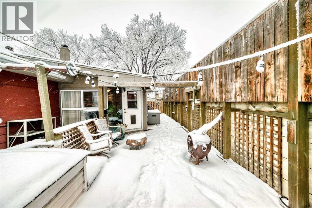 5923 Thorncliffe Drive Nw, Calgary, Alberta  T2K 2Z9 - Photo 17 - A2276899