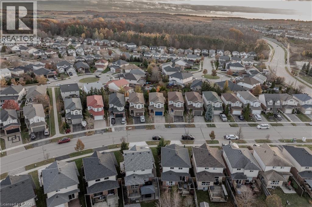 35 Templewood Drive, Kitchener, Ontario  N2R 1K9 - Photo 3 - 40791461