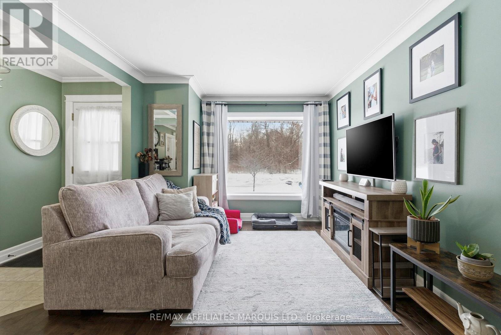 1110 Carleton Street, Cornwall, Ontario  K6H 4Y7 - Photo 8 - X12669014