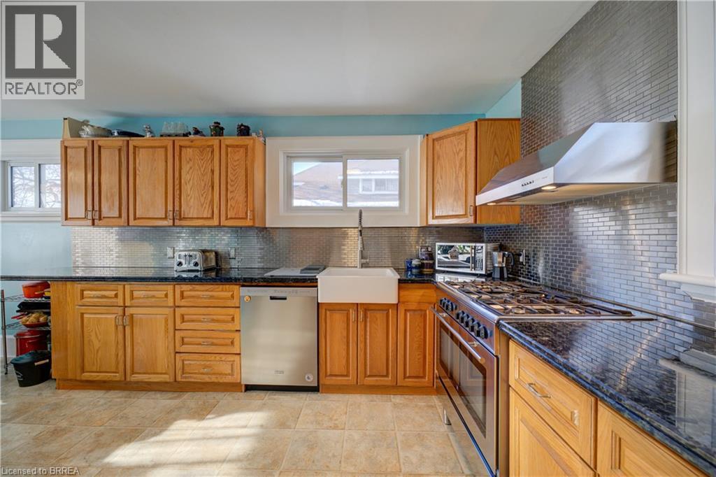 688 Colborne Street, Brantford, Ontario  N3S 3R1 - Photo 17 - 40794964