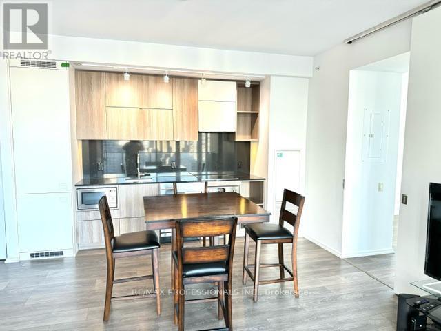 1708 - 125 Peter Street, Toronto, Ontario  M5V 0M2 - Photo 3 - C12668968