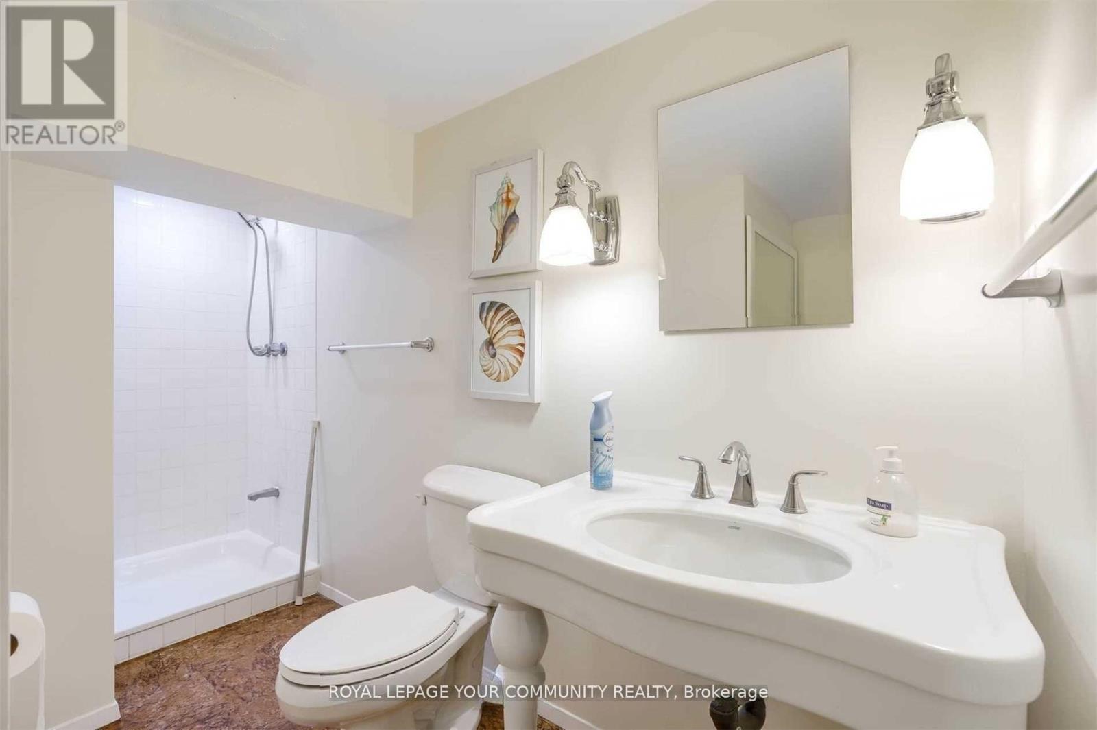 1 Yewfield Crescent, Toronto, Ontario  M3B 2Y4 - Photo 11 - C12669140