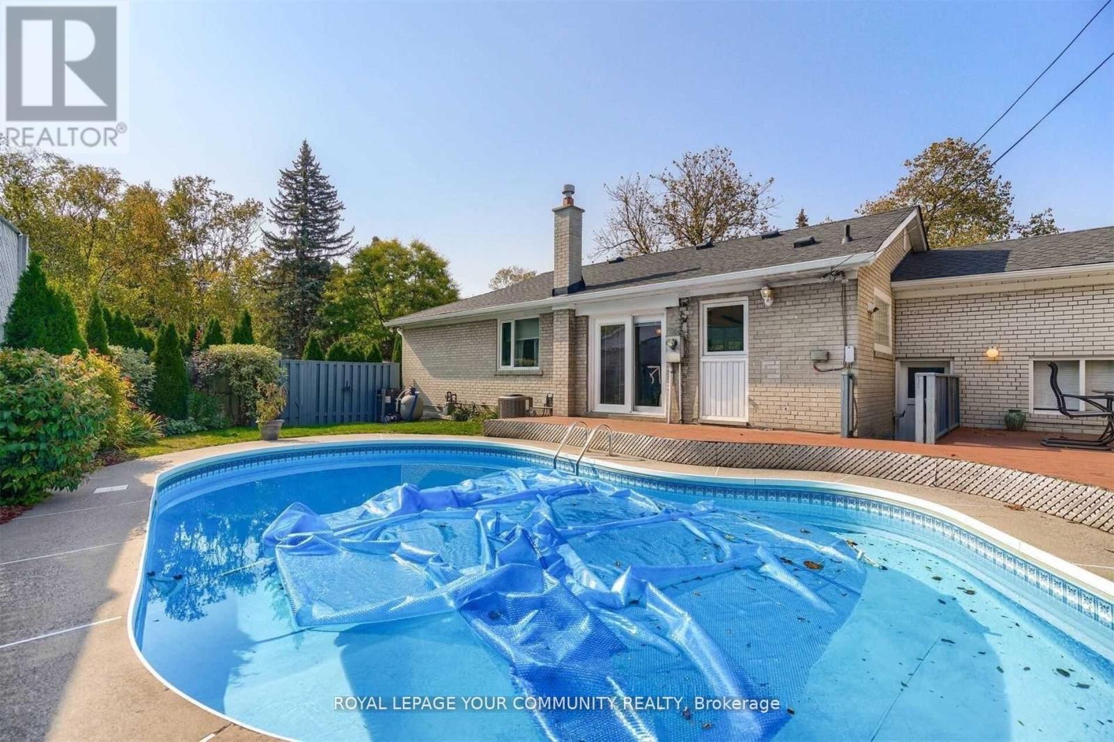 1 Yewfield Crescent, Toronto, Ontario  M3B 2Y4 - Photo 13 - C12669140