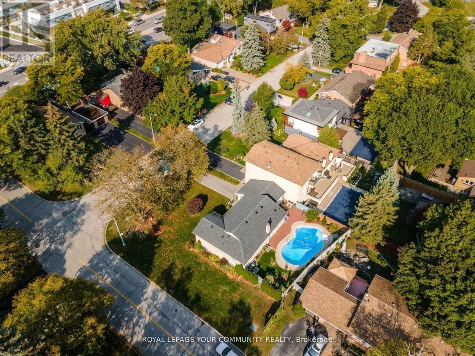 1 Yewfield Crescent, Toronto, Ontario  M3B 2Y4 - Photo 7 - C12669140