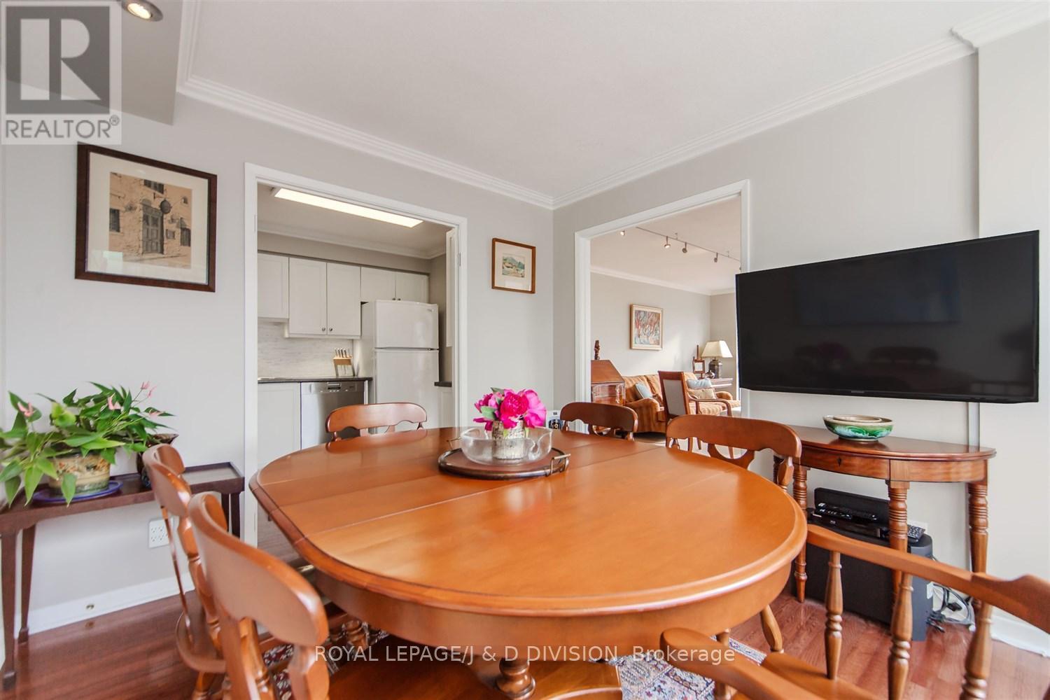 1607 - 298 Jarvis Street, Toronto, Ontario  M5B 2M4 - Photo 12 - C12669160