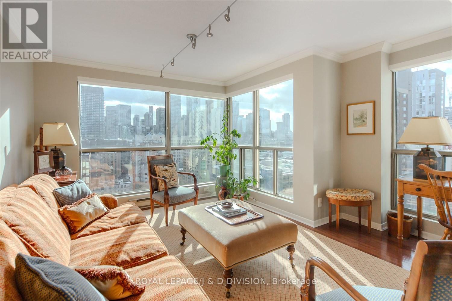 1607 - 298 Jarvis Street, Toronto, Ontario  M5B 2M4 - Photo 5 - C12669160