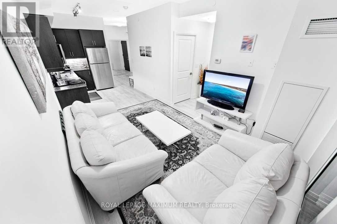 2112 - 3600 Highway 7 Road, Vaughan, Ontario  L4L 0G7 - Photo 3 - N12665350