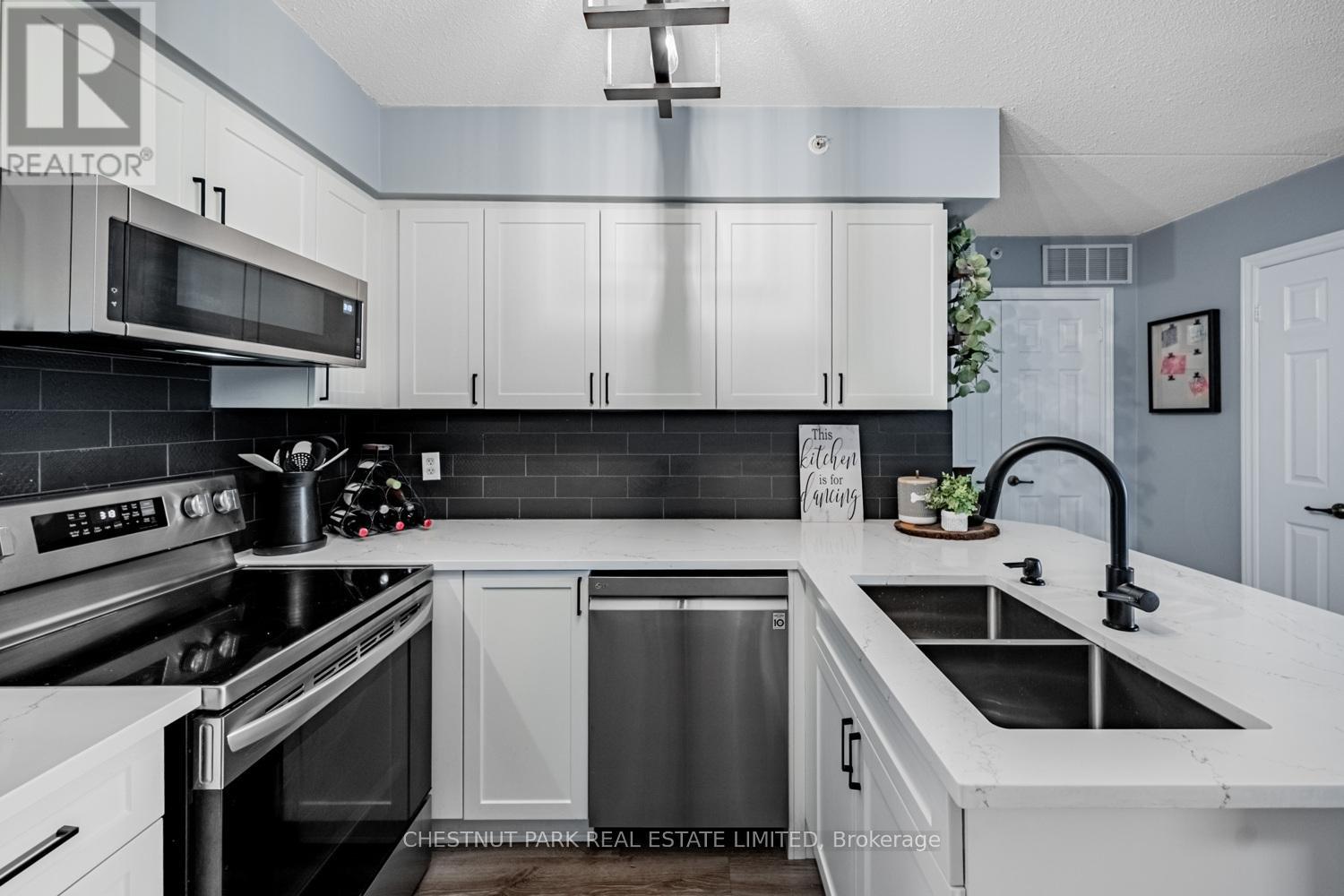 306 - 2055 Appleby Line, Burlington, Ontario  L7L 7H1 - Photo 8 - W12668804