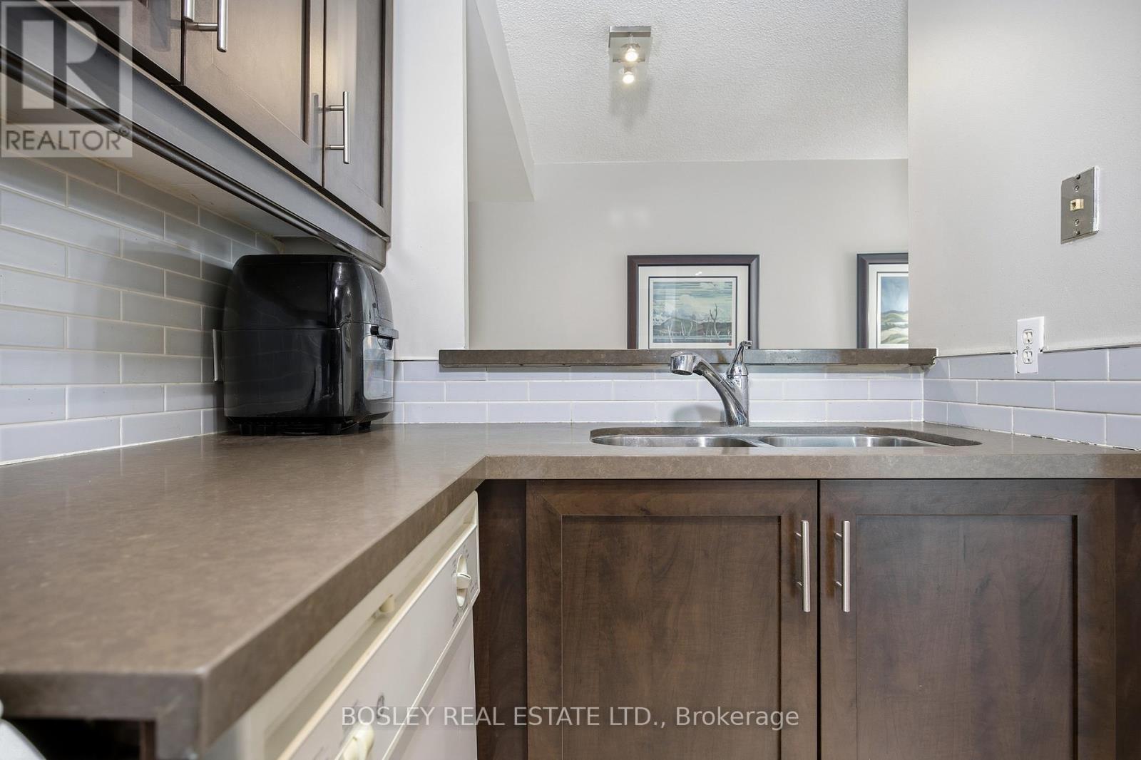 1711 - 8 Lee Centre Drive, Toronto, Ontario  M1H 3H8 - Photo 15 - E12666318