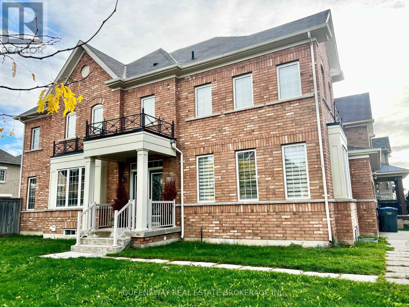 2-42 OGSTON CRESCENT, Whitby, Ontario