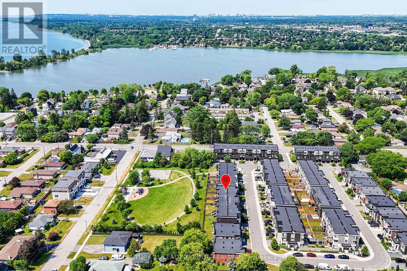 1362 Gull Crossing N, Pickering, Ontario  L1W 0B7 - Photo 4 - E12668956