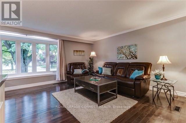 209 Central Park Boulevard N, Oshawa, Ontario  L1G 5Z1 - Photo 3 - E12669130