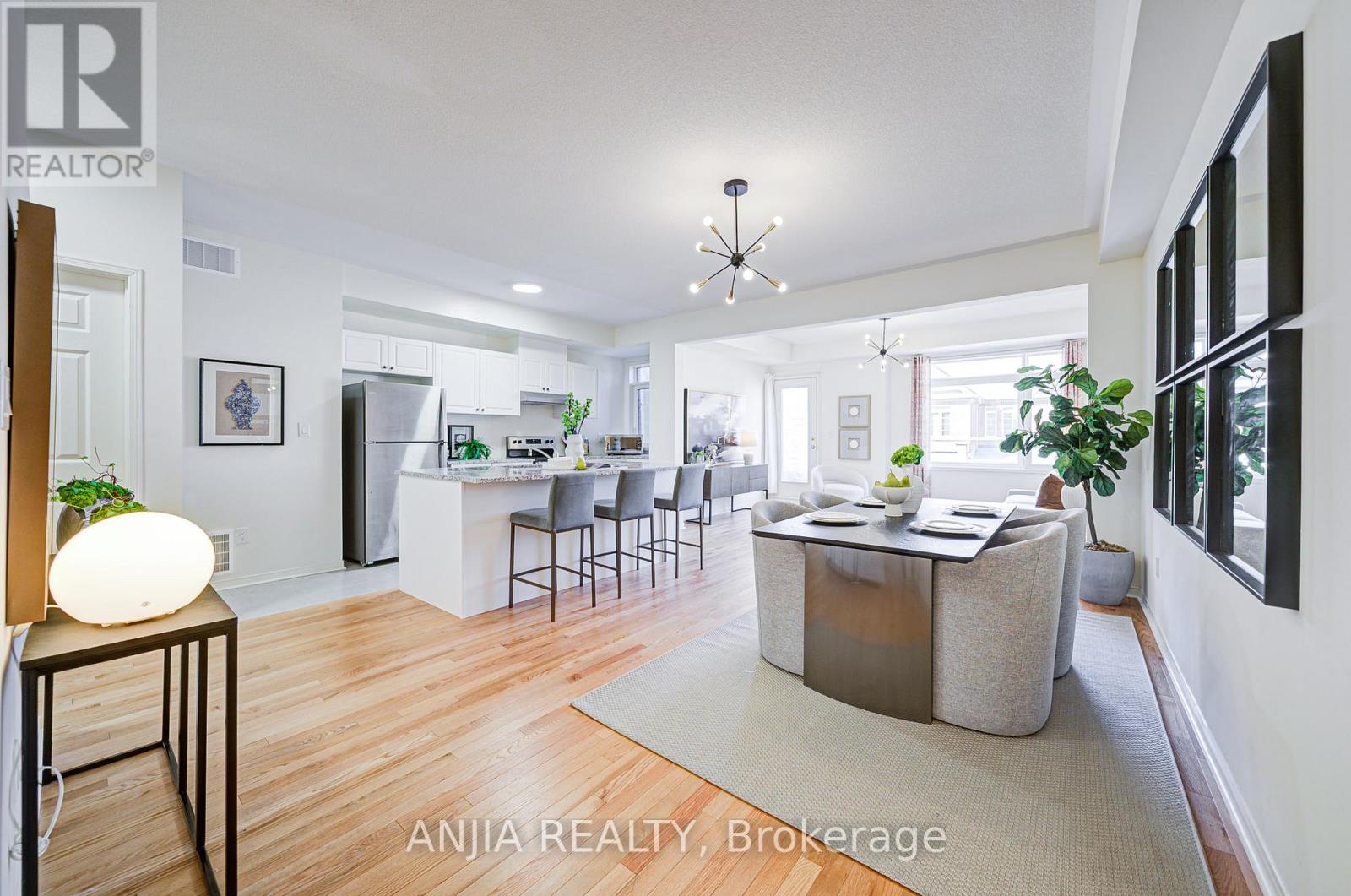 105 Ness Drive, Richmond Hill, Ontario  L4S 0K9 - Photo 10 - N12668942