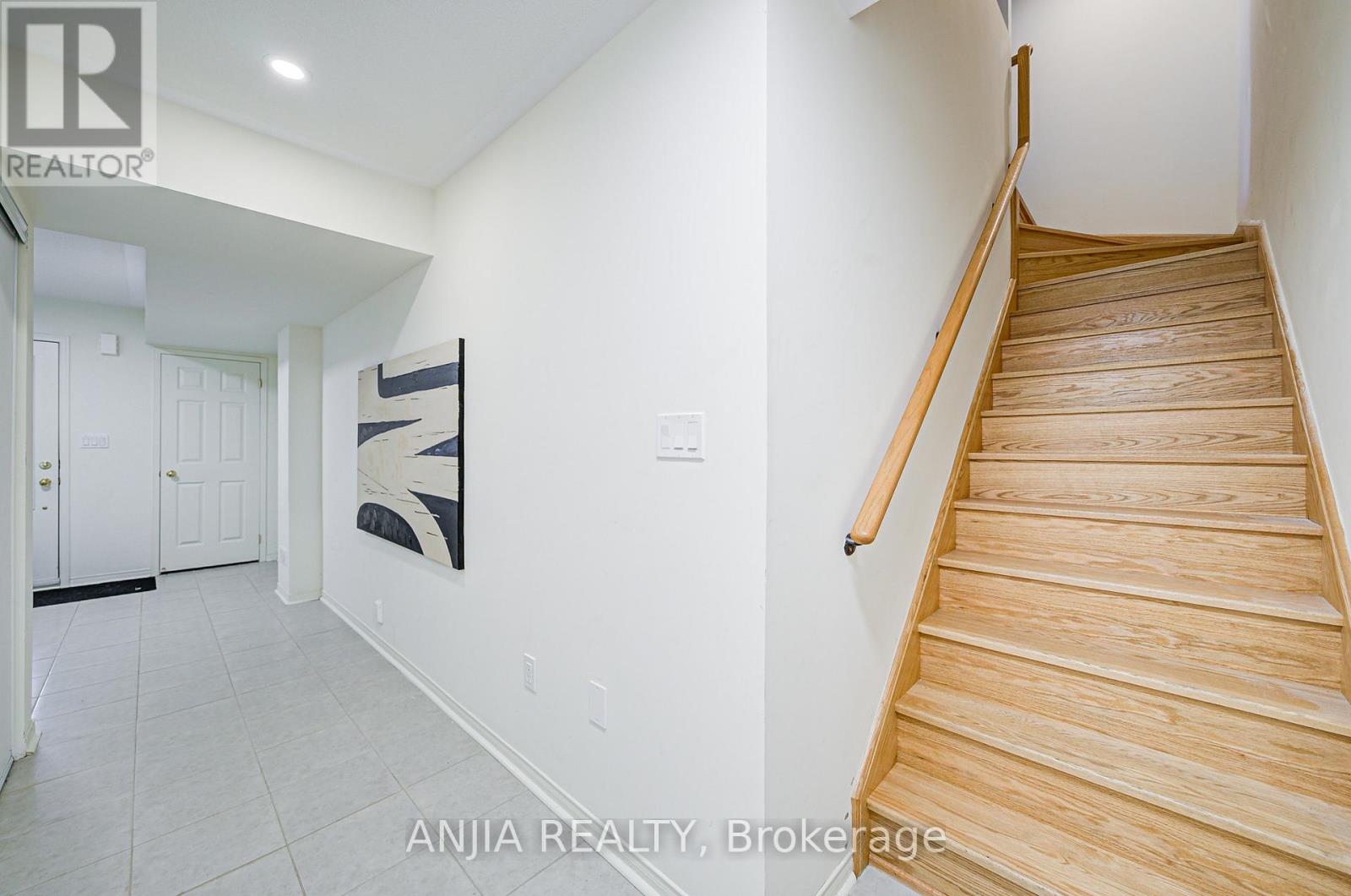 105 Ness Drive, Richmond Hill, Ontario  L4S 0K9 - Photo 11 - N12668942