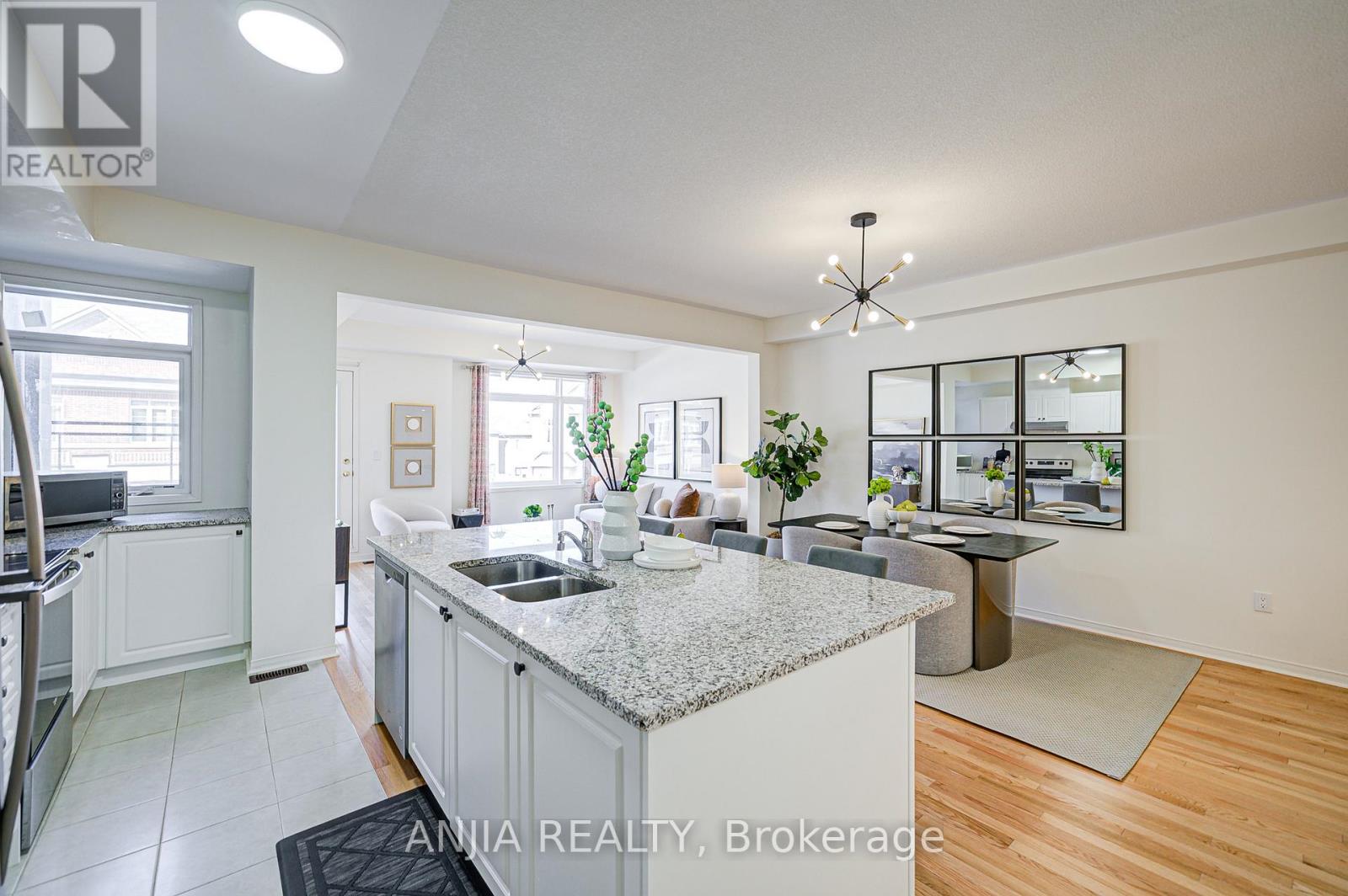 105 Ness Drive, Richmond Hill, Ontario  L4S 0K9 - Photo 18 - N12668942