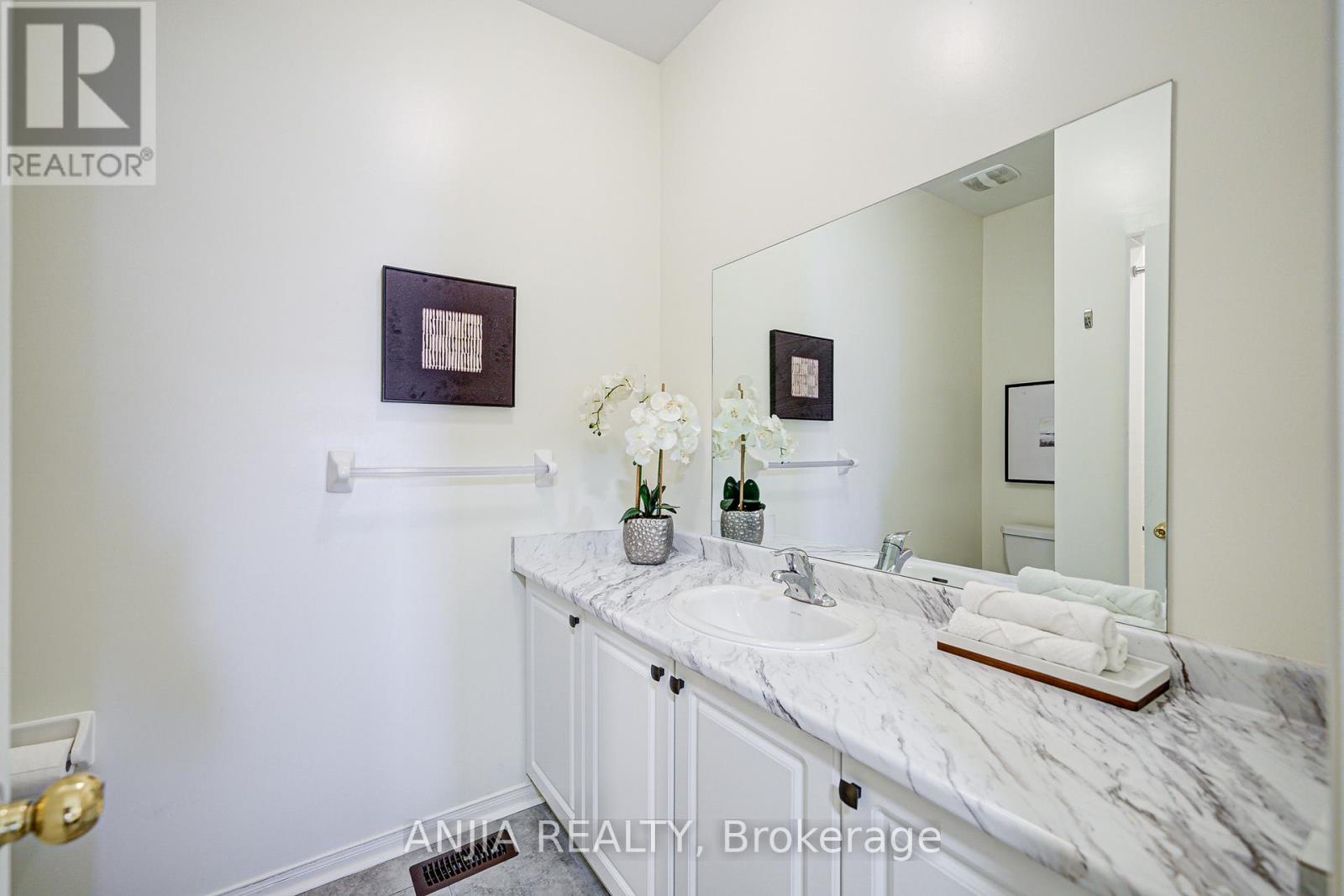 105 Ness Drive, Richmond Hill, Ontario  L4S 0K9 - Photo 38 - N12668942