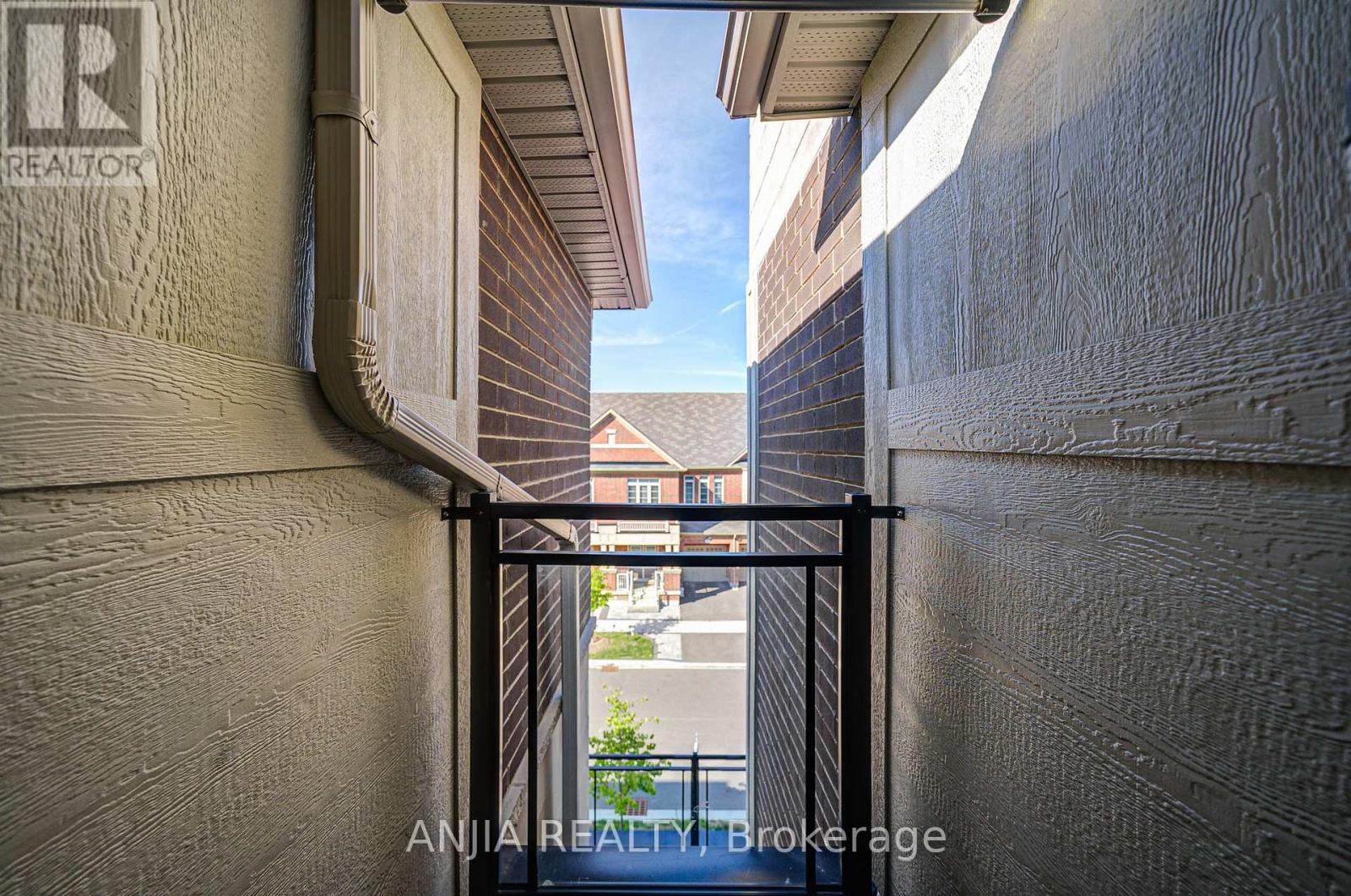 105 Ness Drive, Richmond Hill, Ontario  L4S 0K9 - Photo 48 - N12668942