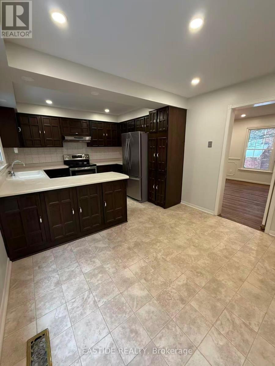 23 Briarwood Road, Markham, Ontario  L3R 2W7 - Photo 9 - N12669092