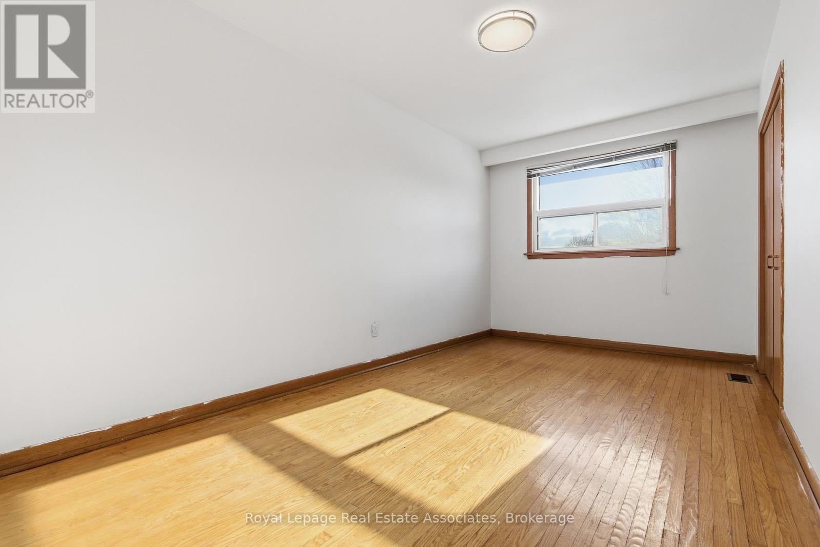 117 Harding Avenue, Toronto, Ontario  M6M 3A4 - Photo 18 - W12668898