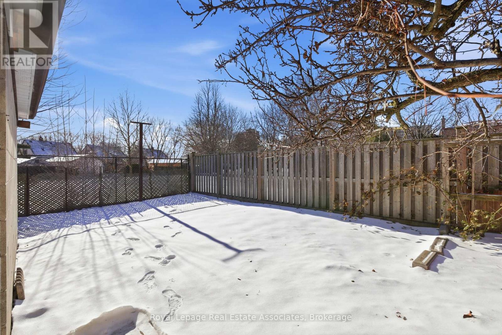 117 Harding Avenue, Toronto, Ontario  M6M 3A4 - Photo 35 - W12668898