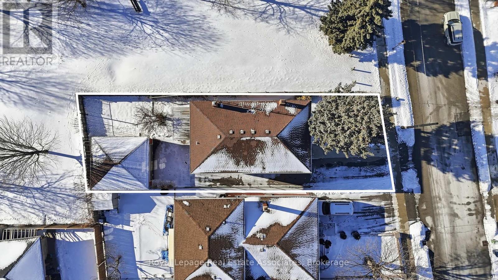 117 Harding Avenue, Toronto, Ontario  M6M 3A4 - Photo 37 - W12668898