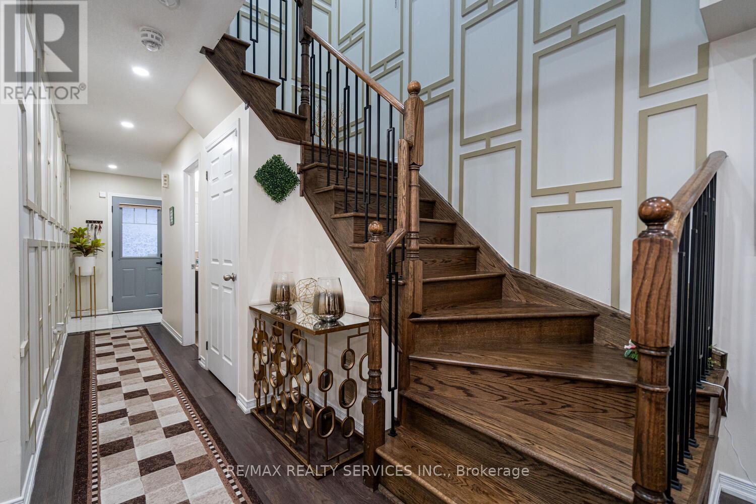 11 Hoover Road, Brampton, Ontario  L7A 4L2 - Photo 7 - W12668978