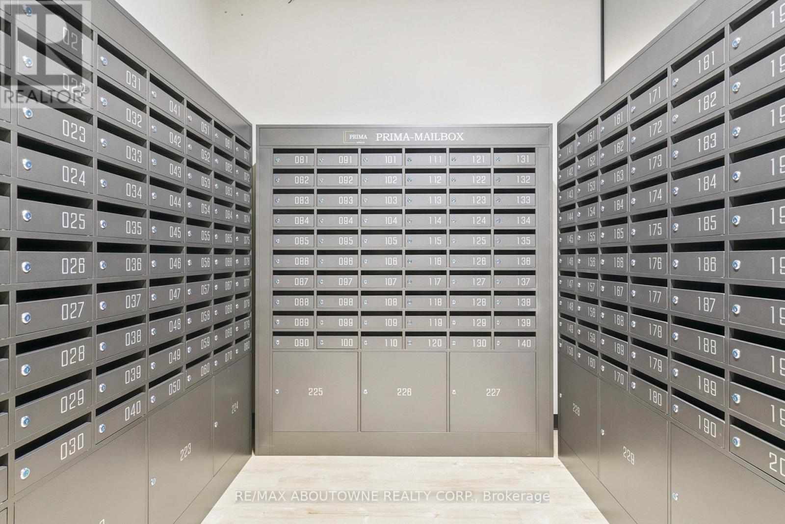 211-C - 320 Matheson Boulevard W, Mississauga, Ontario  L5R 3R1 - Photo 38 - W12668980