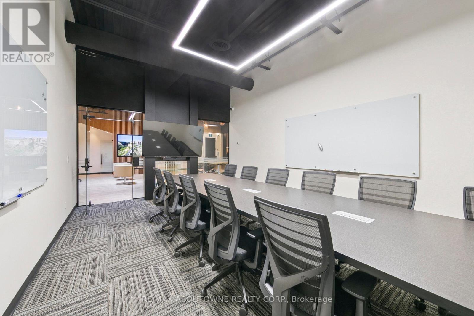 211-C - 320 Matheson Boulevard W, Mississauga, Ontario  L5R 3R1 - Photo 44 - W12668980