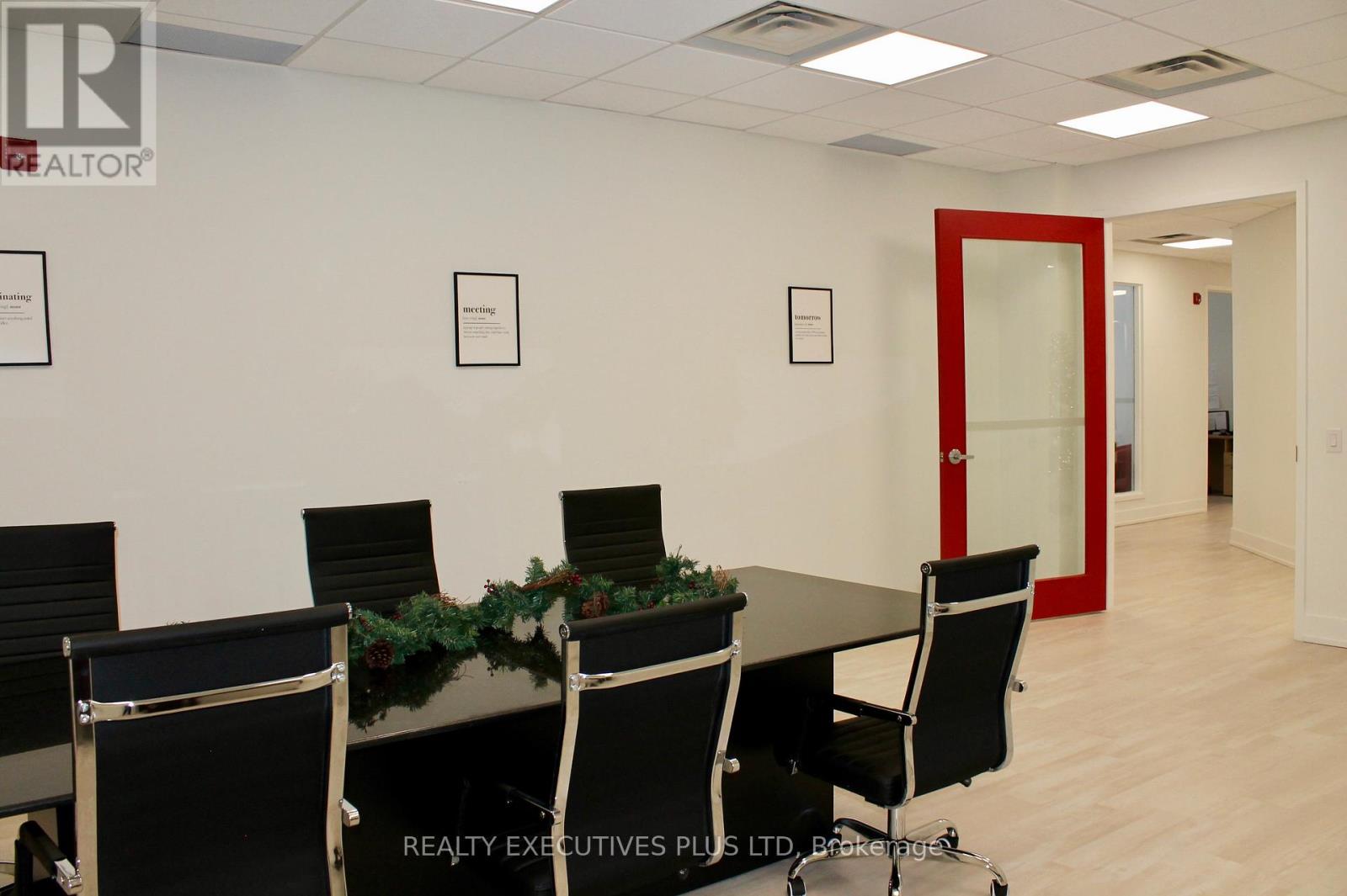 103 - 5700 Cancross Court, Mississauga, Ontario  L5R 3E9 - Photo 11 - W12669040