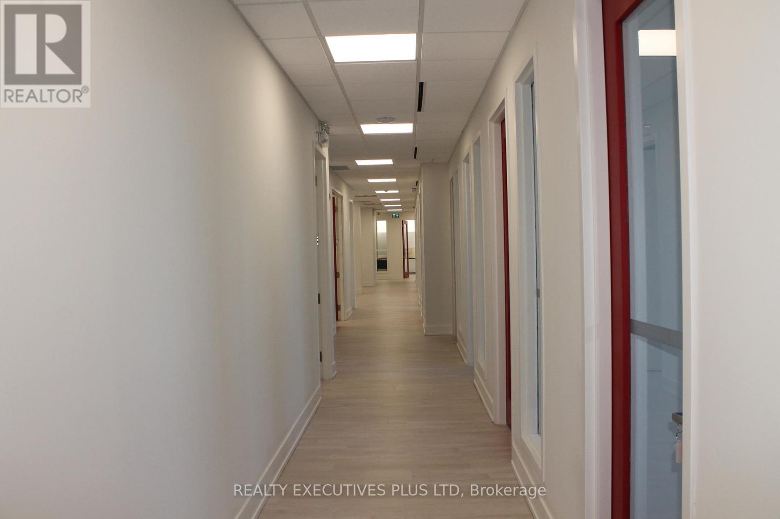 103 - 5700 Cancross Court, Mississauga, Ontario  L5R 3E9 - Photo 23 - W12669040