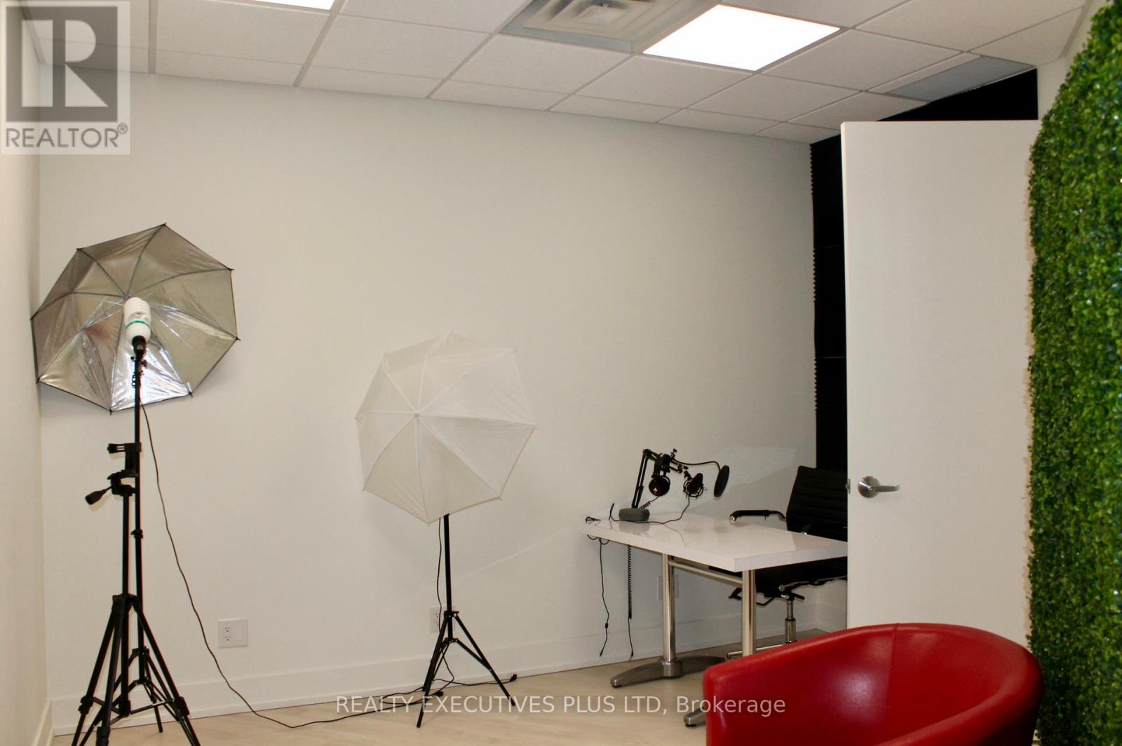 103 - 5700 Cancross Court, Mississauga, Ontario  L5R 3E9 - Photo 29 - W12669040