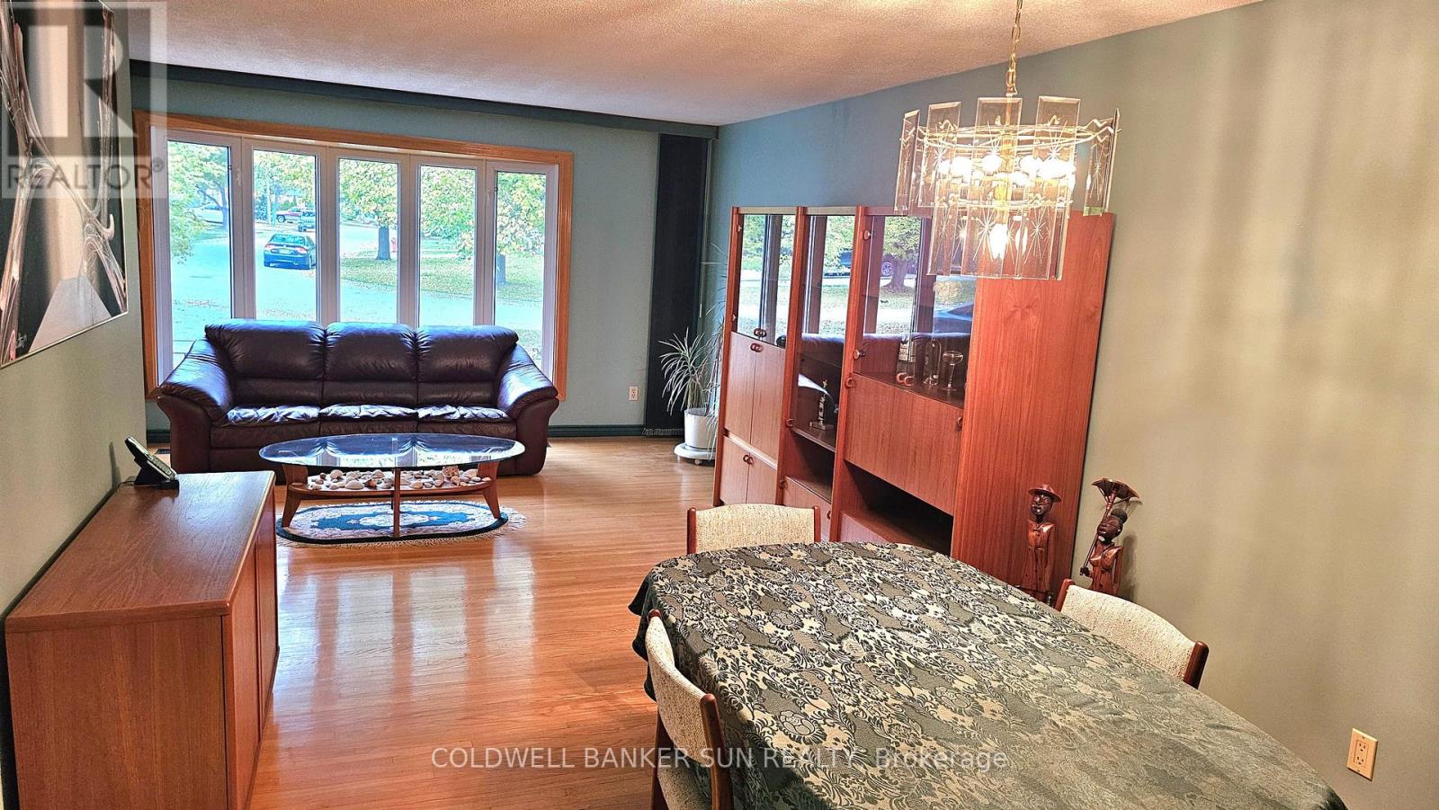 23 Brookdale Crescent, Brampton, Ontario  L6T 1M8 - Photo 6 - W12669060