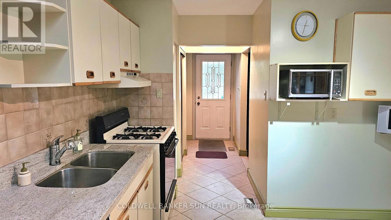 23 Brookdale Crescent, Brampton, Ontario  L6T 1M8 - Photo 9 - W12669060