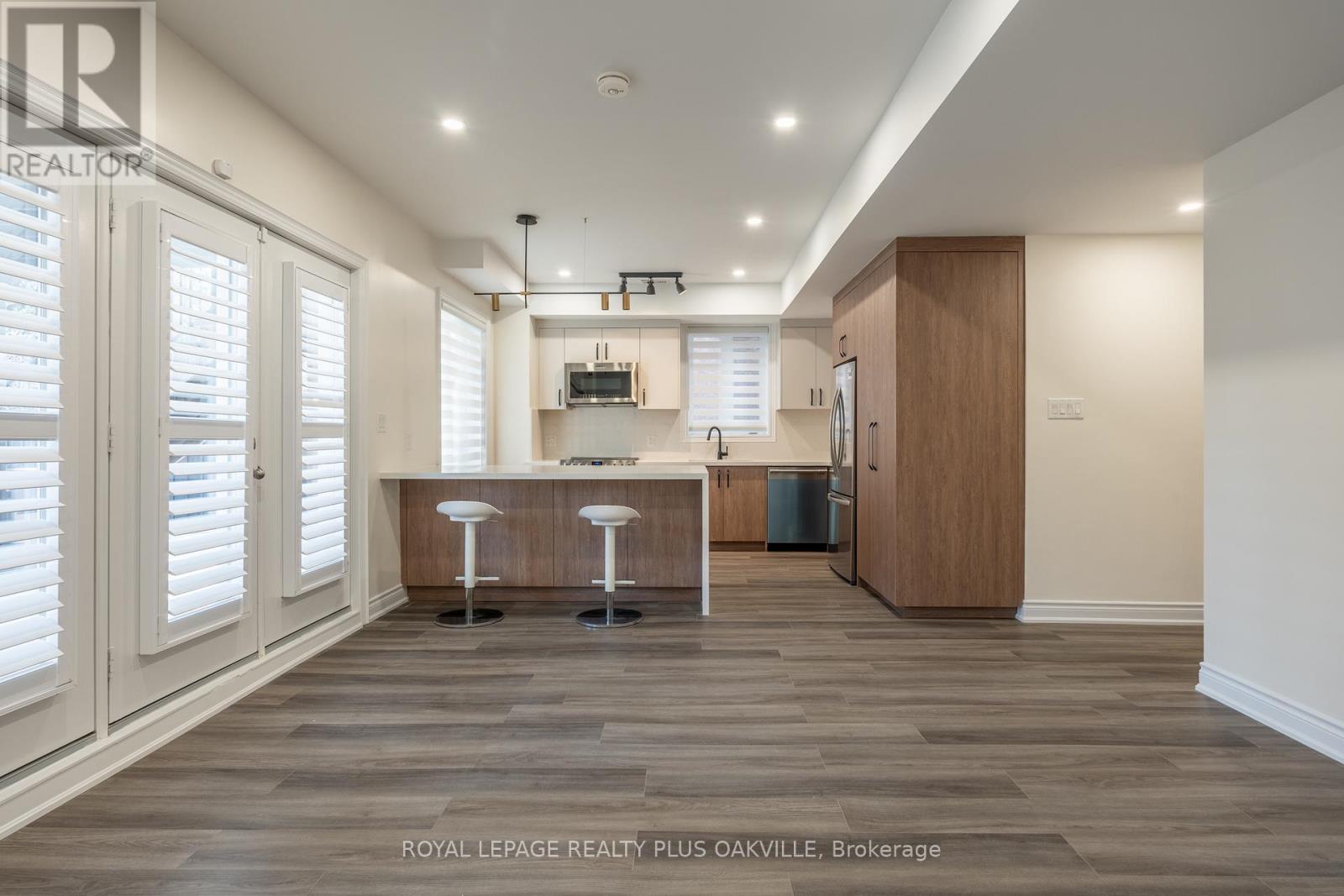 A - 2339 Awenda Drive, Oakville, Ontario  L6H 7J7 - Photo 1 - W12669074