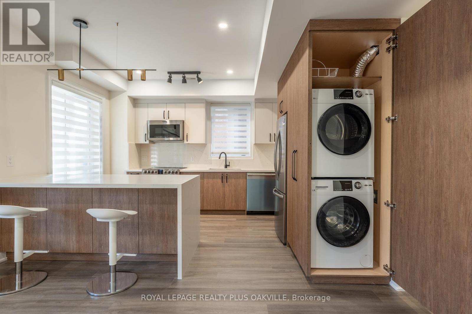 A - 2339 Awenda Drive, Oakville, Ontario  L6H 7J7 - Photo 13 - W12669074