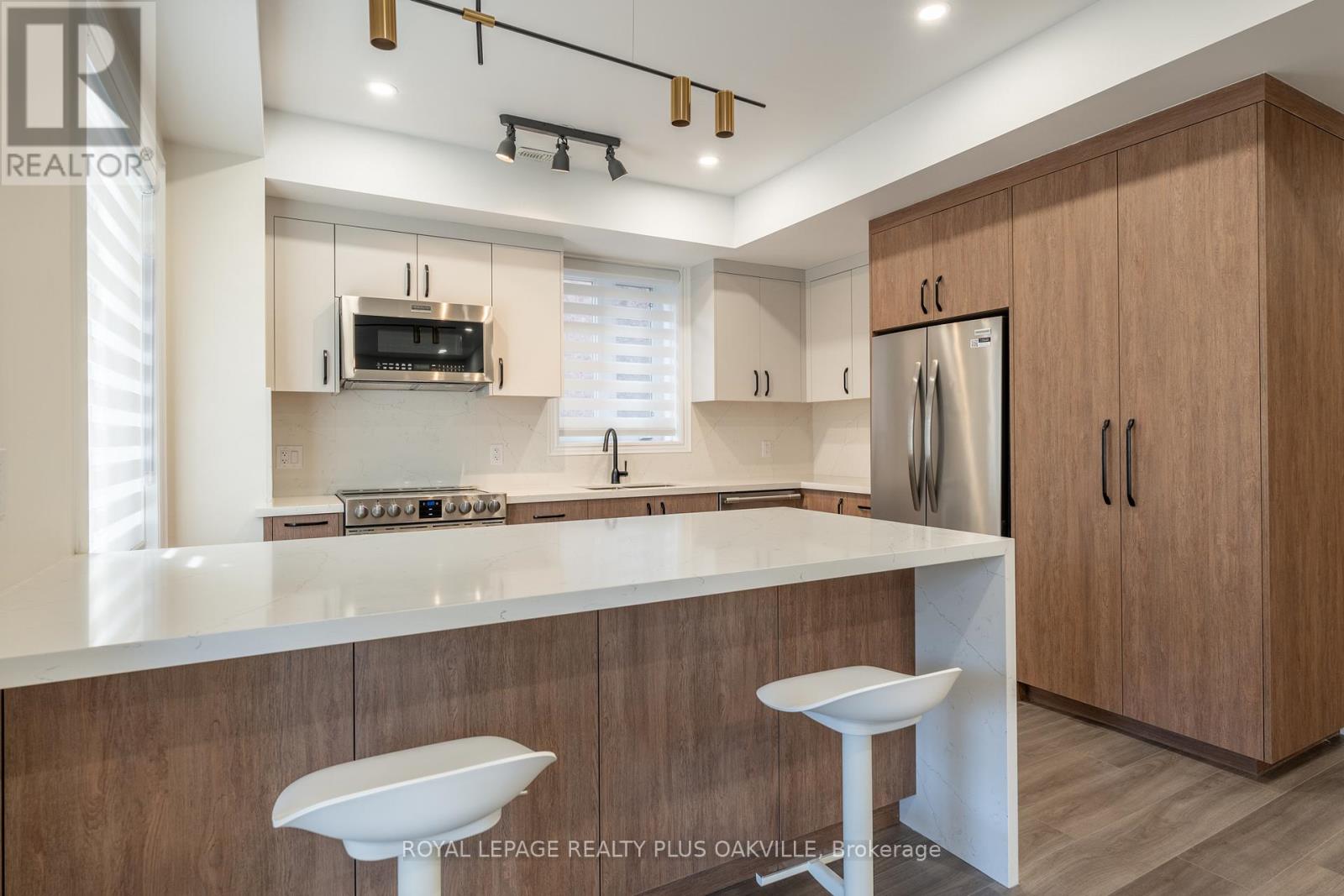 A - 2339 Awenda Drive, Oakville, Ontario  L6H 7J7 - Photo 6 - W12669074