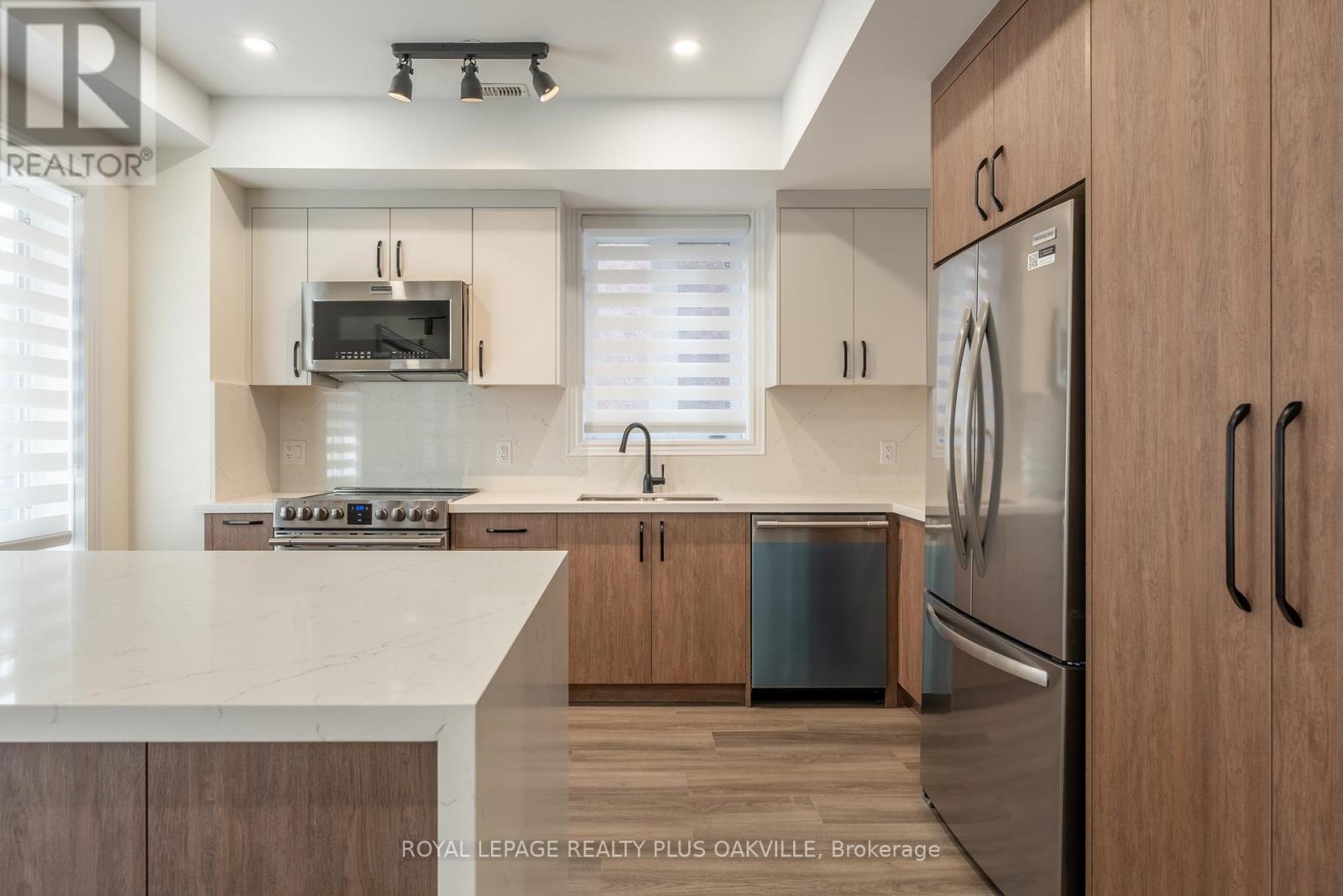 A - 2339 Awenda Drive, Oakville, Ontario  L6H 7J7 - Photo 8 - W12669074