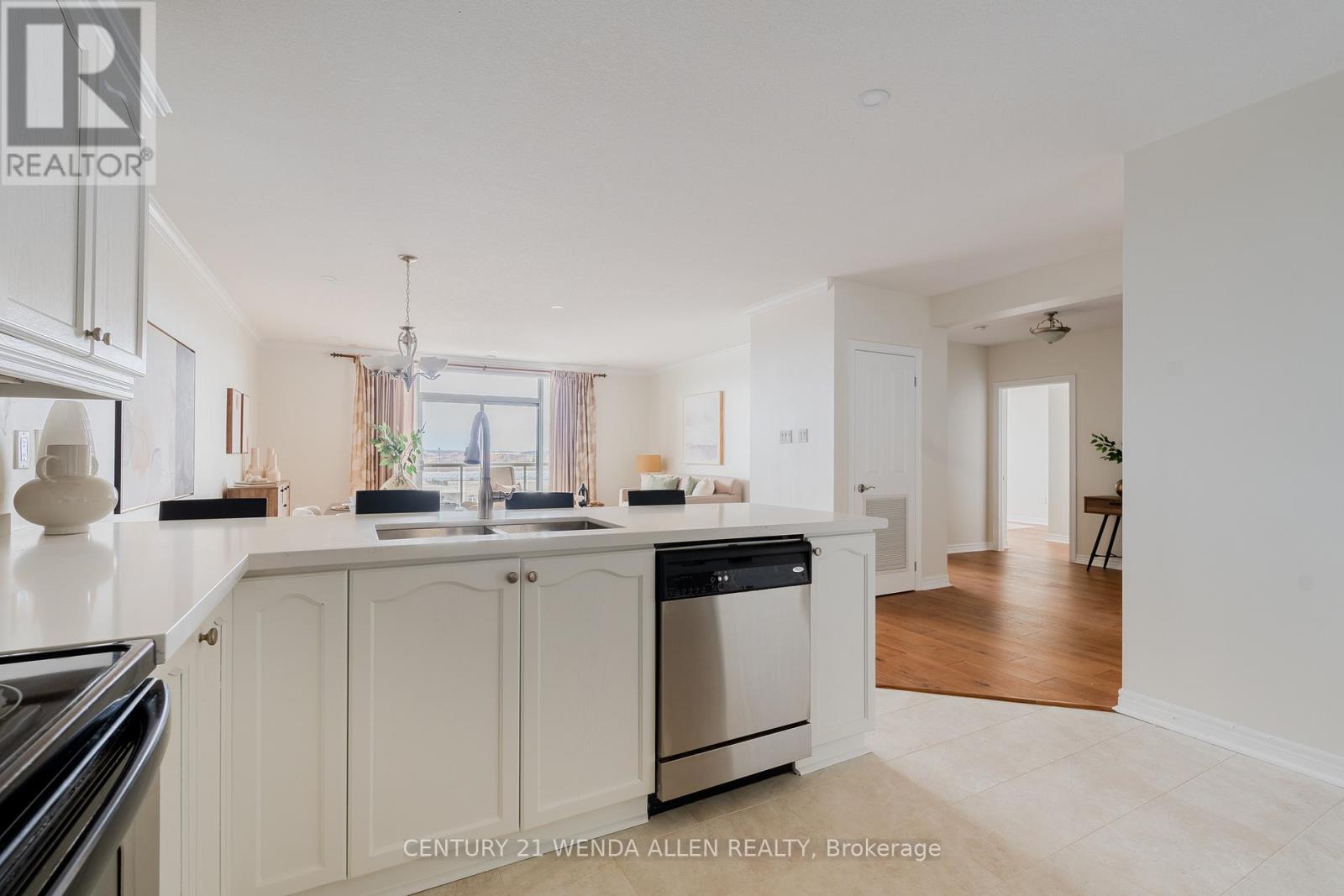 909 - 1998 Ironstone Drive, Burlington, Ontario  L7L 7P7 - Photo 10 - W12669078