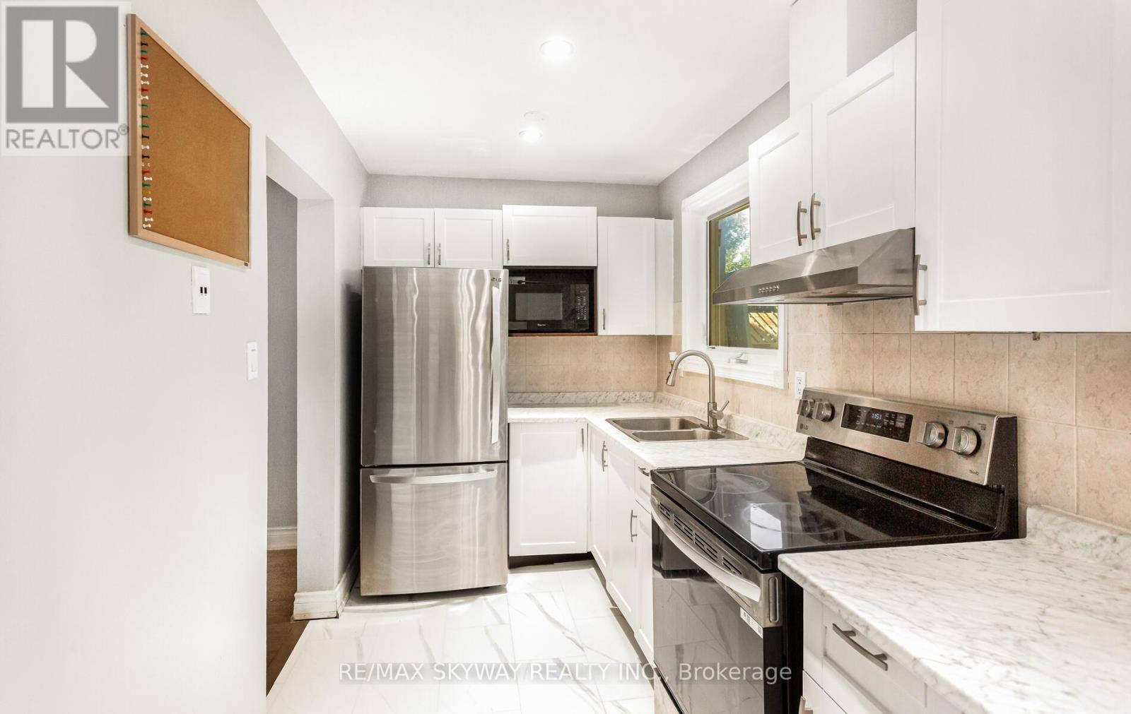 57 Jefferson Road, Brampton, Ontario  L6S 1W7 - Photo 15 - W12669102