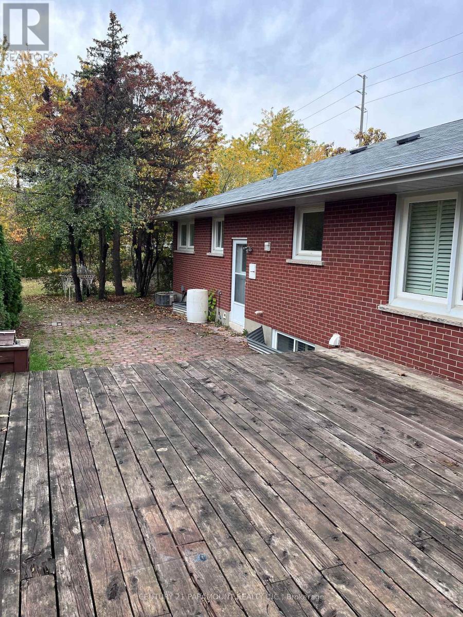 Main - 3407 Countryside Drive, Brampton, Ontario  L6P 0T6 - Photo 4 - W12669146